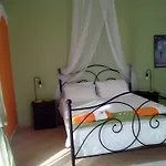 Seawave House Maisonette South