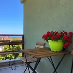 Ivana & Qpe Studios & Rooms