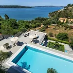 Melina Apartments Pool View