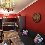 Queens Bed&Rest Luxury Apartment