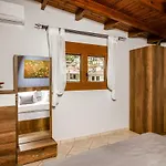 Velpina Apartments