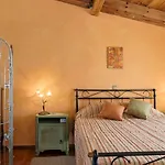 Elois Suites