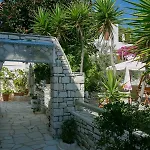 Leonardos Apartments