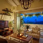 Lianelia Luxury Village House