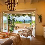 Lianelia Luxury Village House