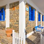 Eleftheria Sea Side Traditional House