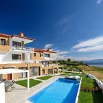 Villa D\'Oro - Luxury Villas & Suites