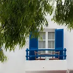 Manousos\' Rooms