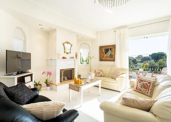 Lux 3-Bedroom Villa - L&L Refuge