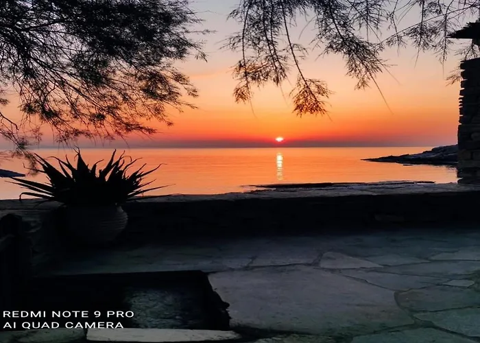 The Stone Beach House In The Area Of Kampi, Koundouros