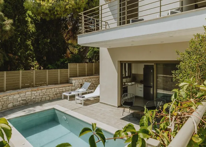 Paleros Bay Villas