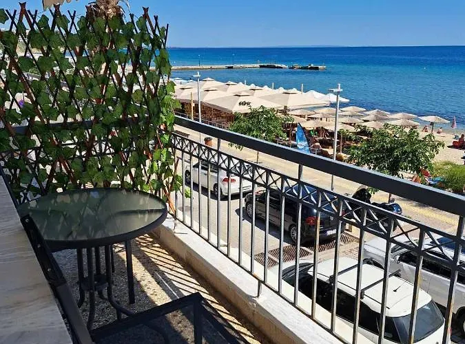 Greekhome Seaside Apartment