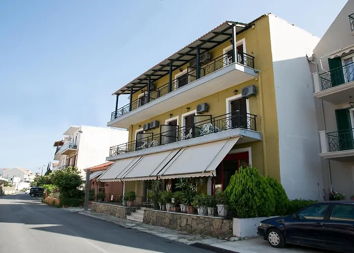 Petania Hotel & Apartments