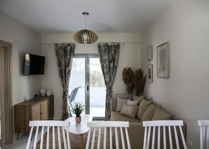Azur Deluxe Apt.