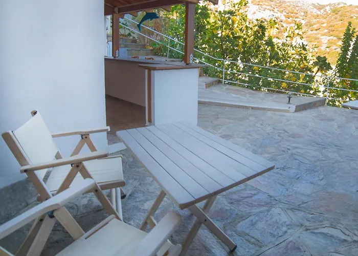 Marina Hotel