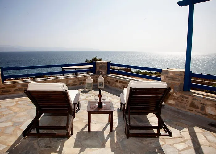 Aura Paros