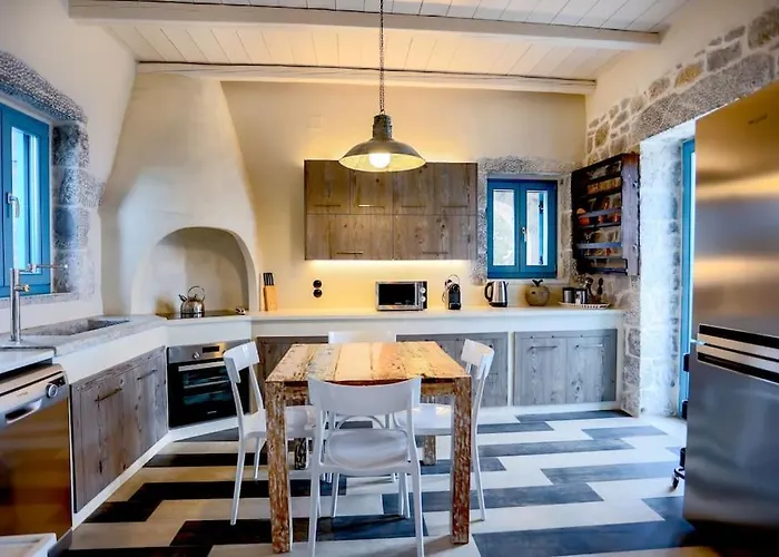 Elemani Villas