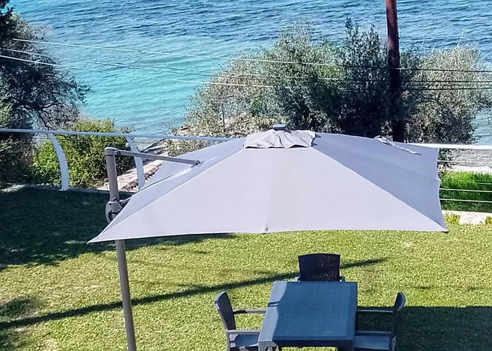 Viktor\'S House By The Sea