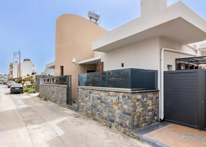 Luxury Four Season Villa By The Sea