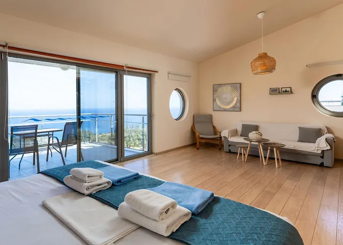 Villa Serenity - With Private Heated Pool
