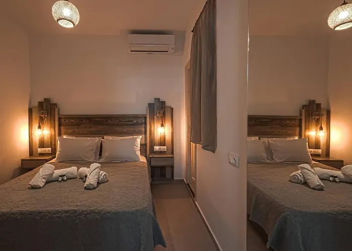 Ellies Secret Nest - 1Bd 4Pl