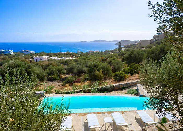 Roots Suites In Crete