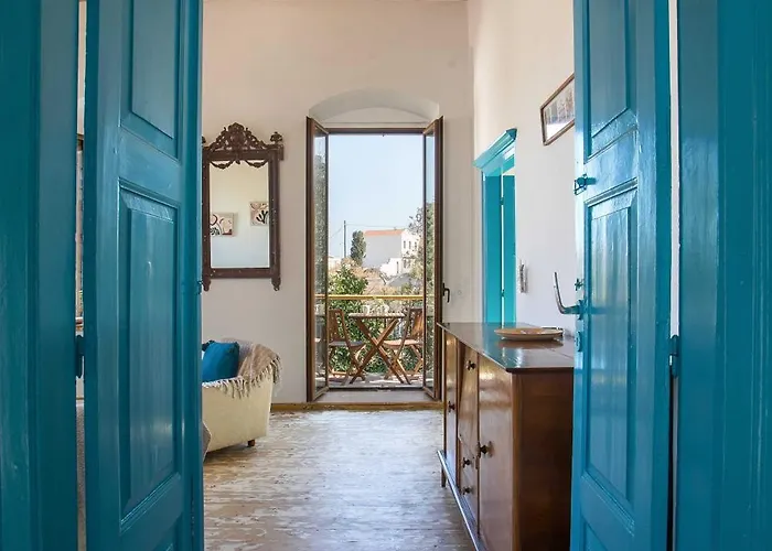 Serena Traditional Suite