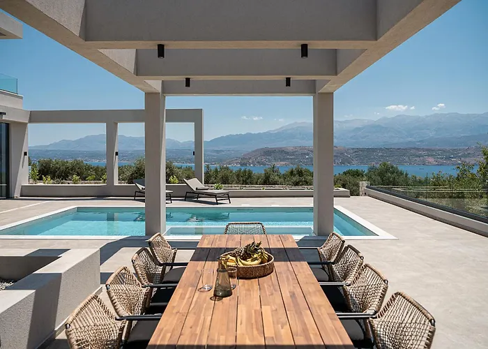Sunny Vacay Villa