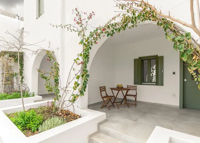 Nostalgia Ambelas Paros Seaside Apartments