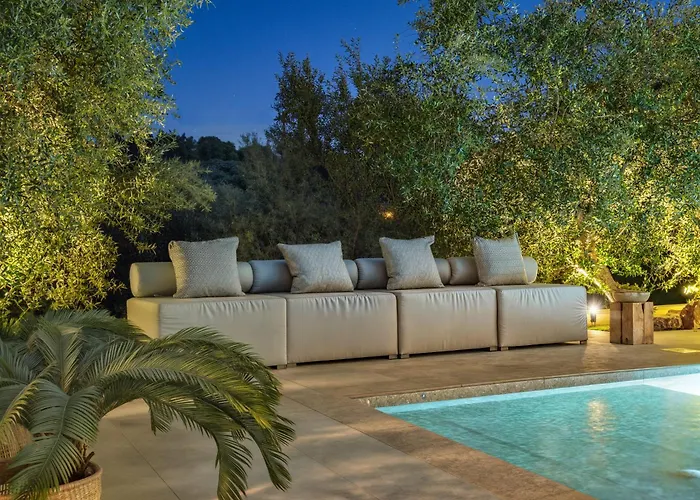 The White Luxury Villa - Private Seaview Villa With Pool By Villa Mana Gers