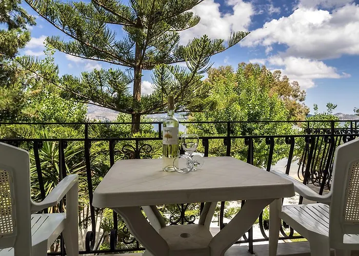 Sea Breeze Apartments