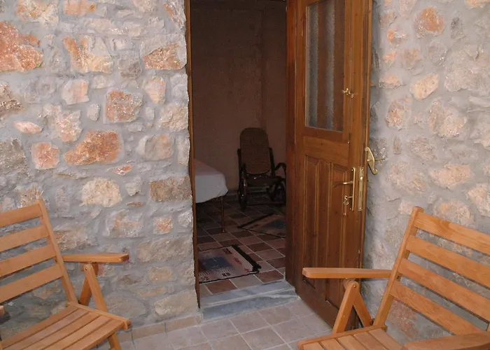 Stoneapartments, Γ Κωσταλοσ Και Σια Οε
