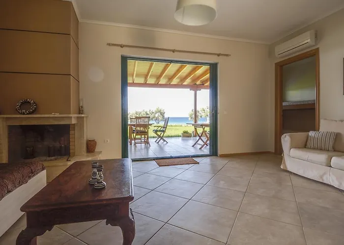 Kaloutsikos Sea Side Home