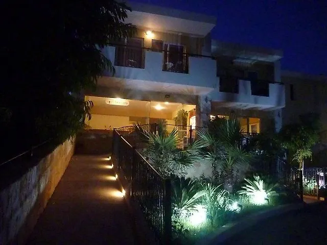 Bella Casita Family Apts