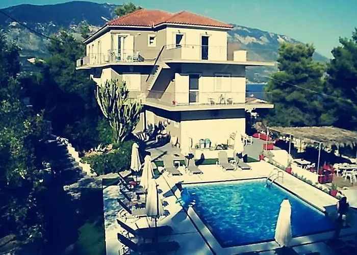 Pessada Bay Studios And Apartments