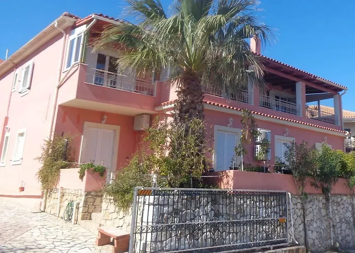 Angelina\'S Apartments Helmata