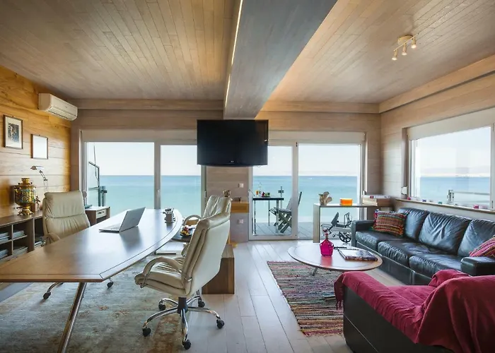 Designer\'S Apartment