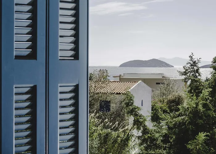 Andros Maisonettes