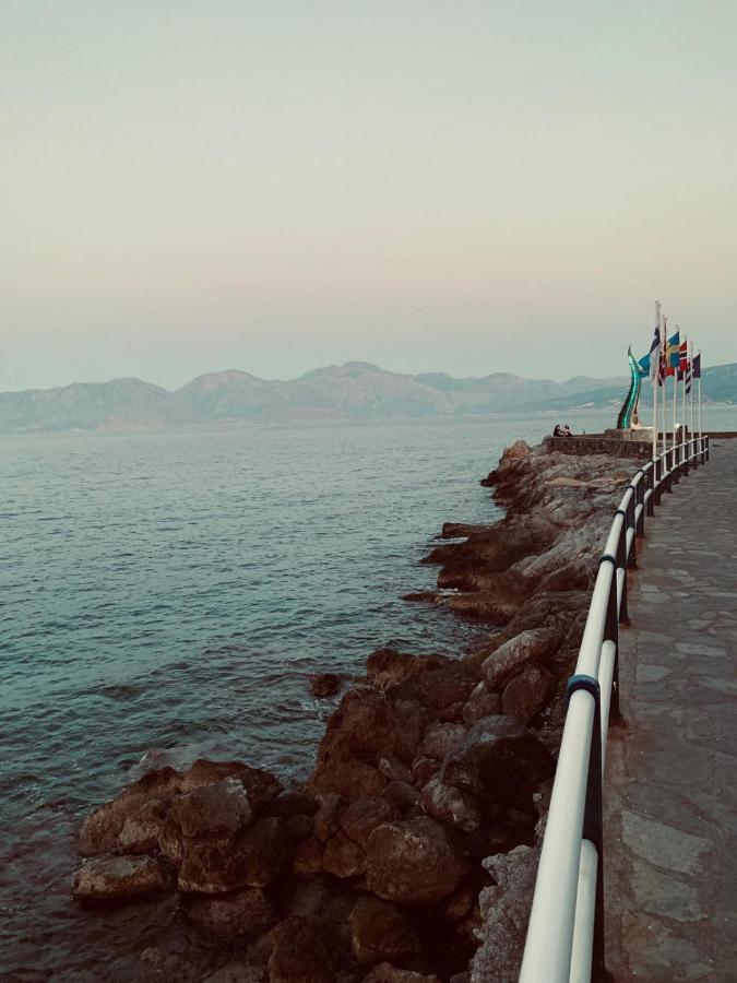Mylos Guest house