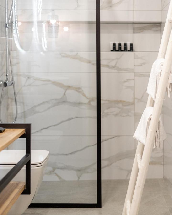 Lemnosthea Luxury