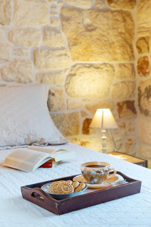 Yiannis Retreat
