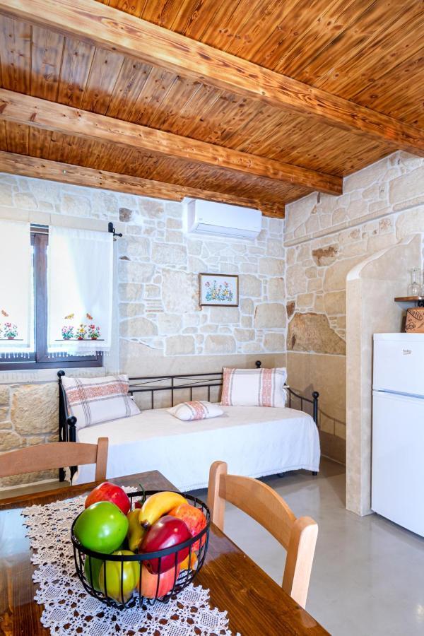 Yiannis Retreat Guest house 2*