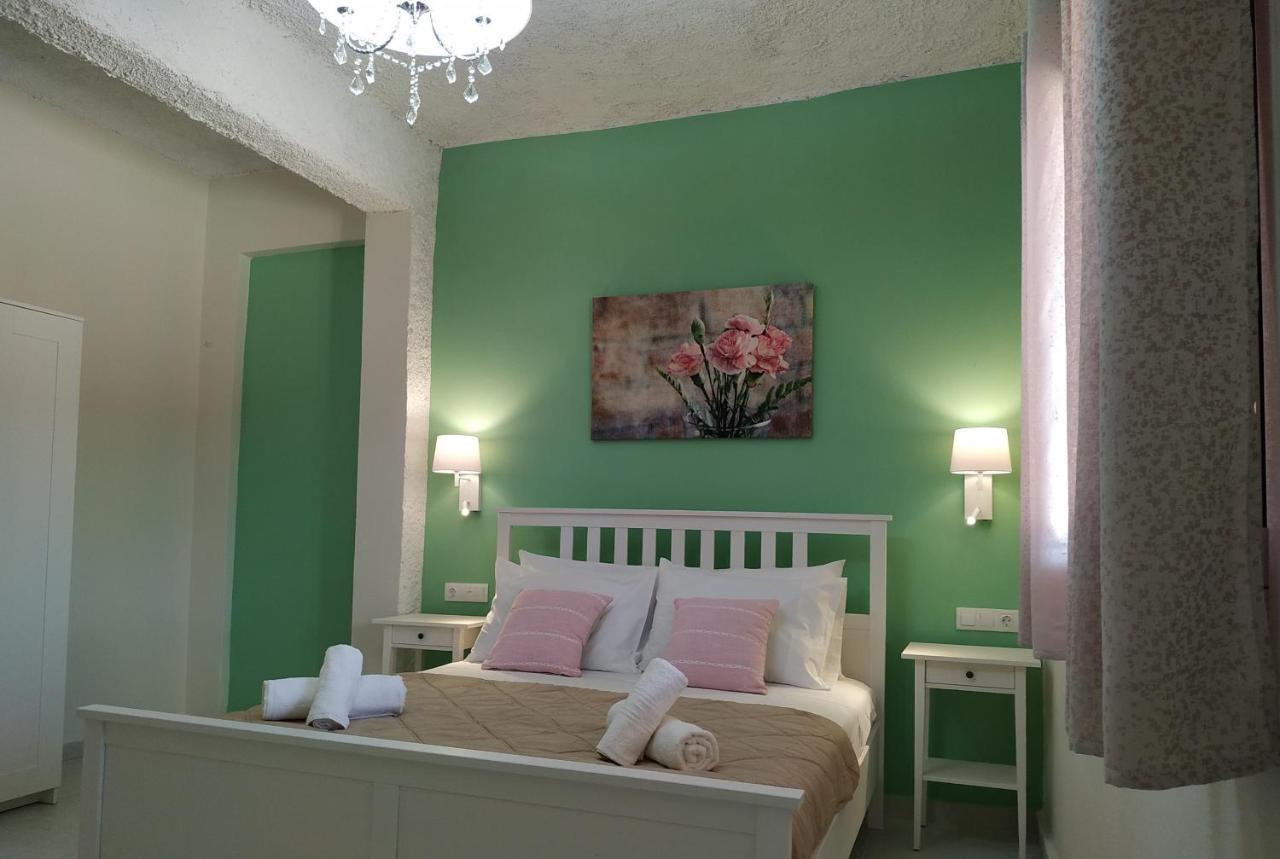 Amaryllis Boutique Apartment
