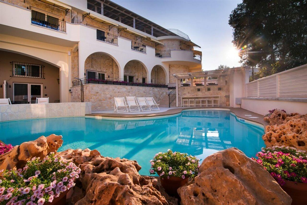 Neikos Mediterraneo Luxury 4*