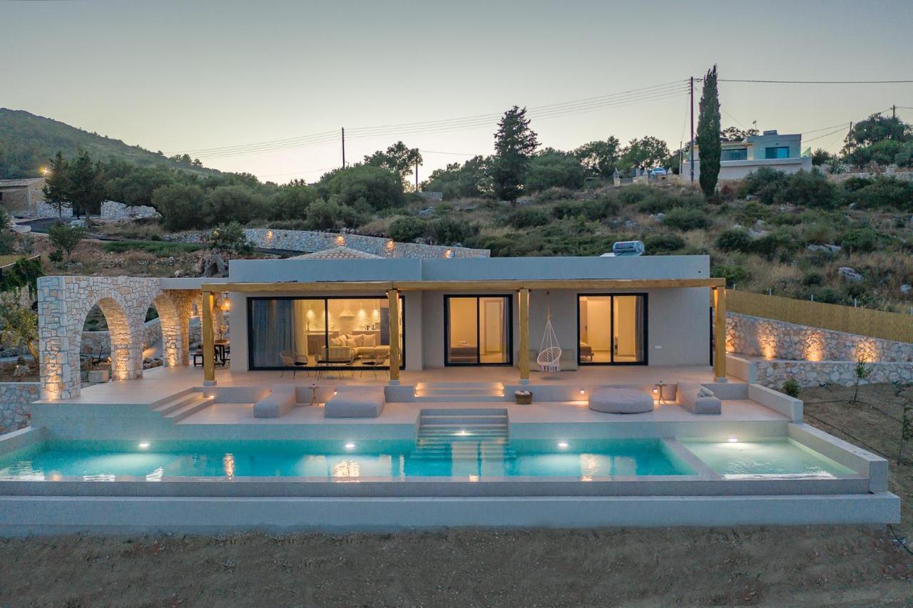 Suolo Di Gioia With Magnificent Sea View And Infinity Pool 18*4m *