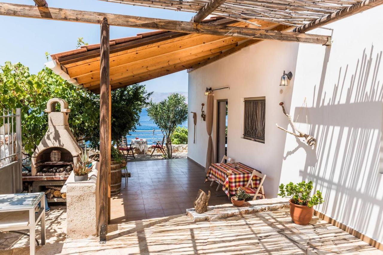 House With Private Place To Swim, Solitary View *