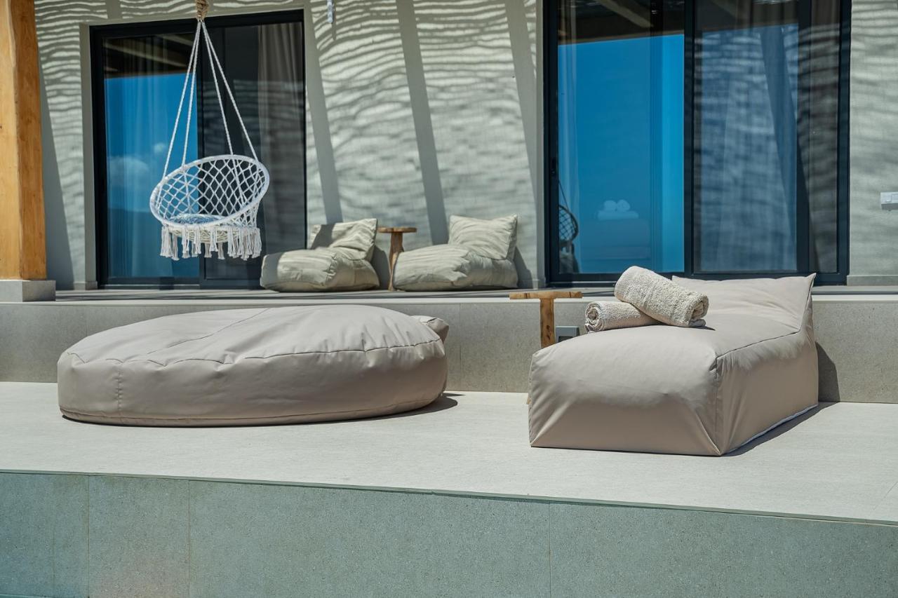 Villa Suolo Di Gioia With Magnificent Sea View And Infinity Pool 18*4m Korithion