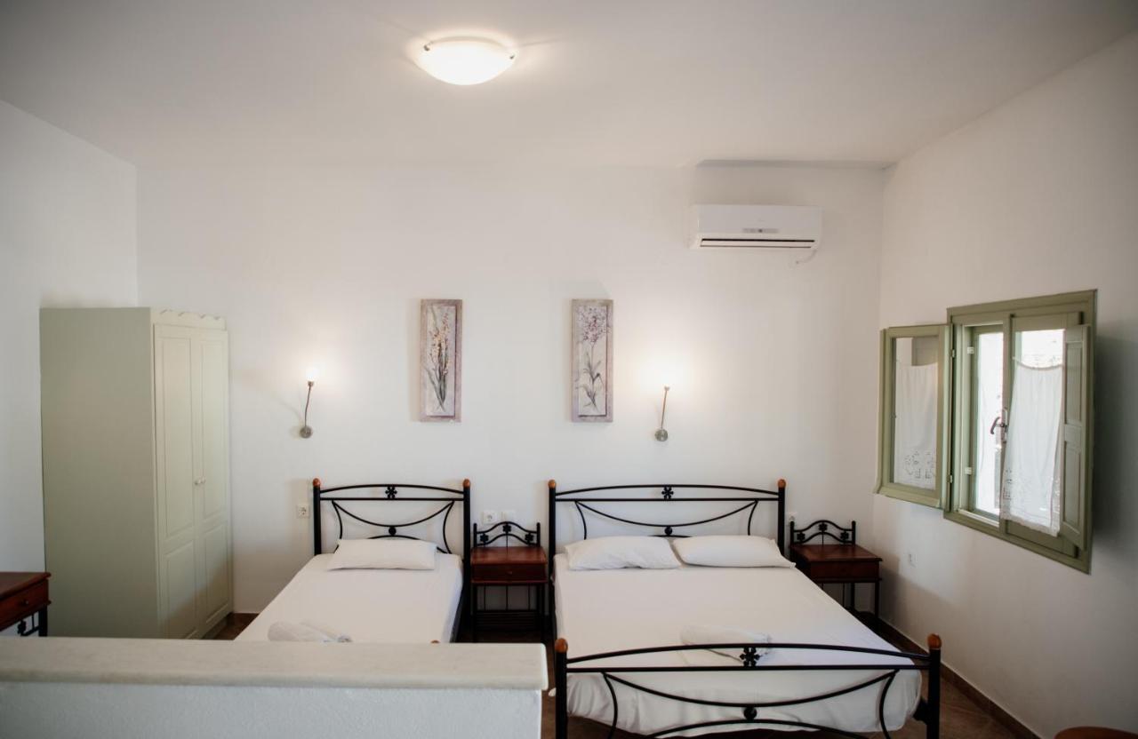 Manthos Place Aparthotel
