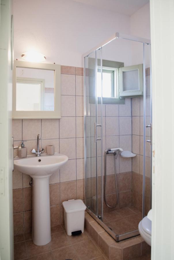 Manthos Place Aparthotel Mylopotas