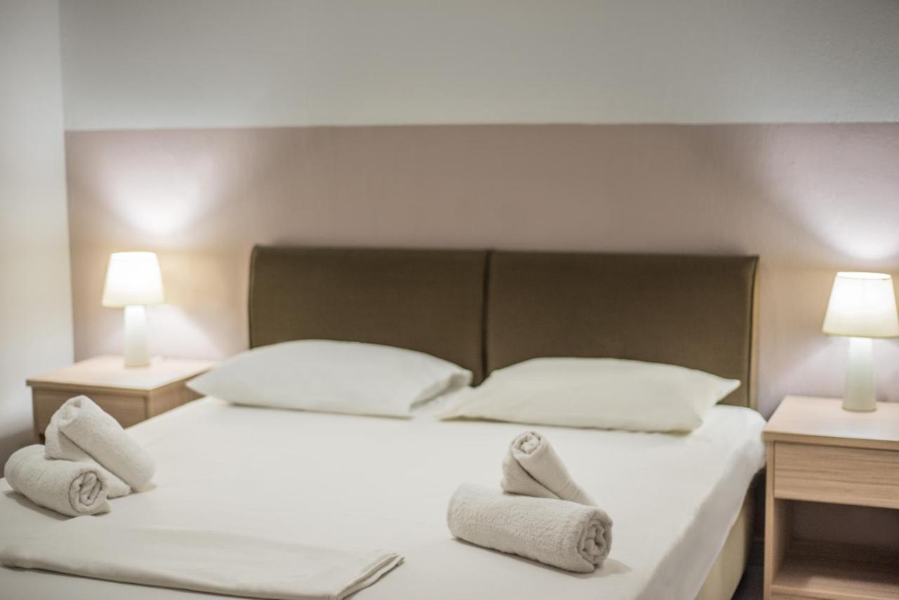 Aparthotel Stefania By Estia